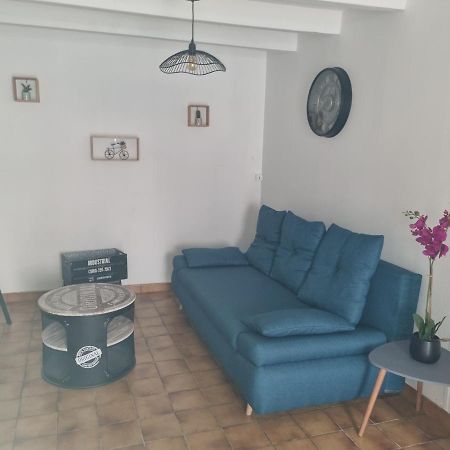 Jolie Petite Maison Dans Village Fortifie Brigueuil Eksteriør billede