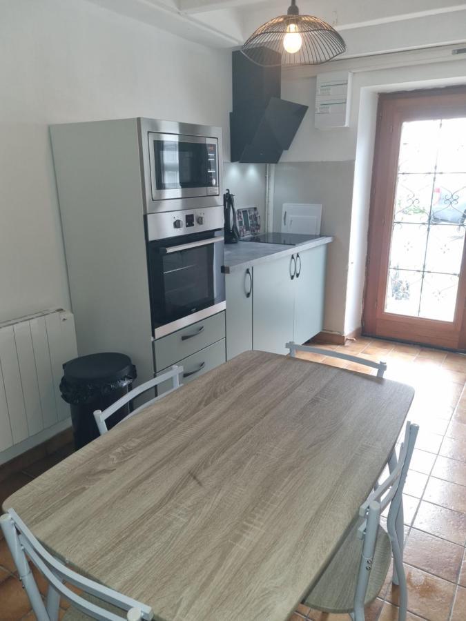 Jolie Petite Maison Dans Village Fortifie Brigueuil Eksteriør billede